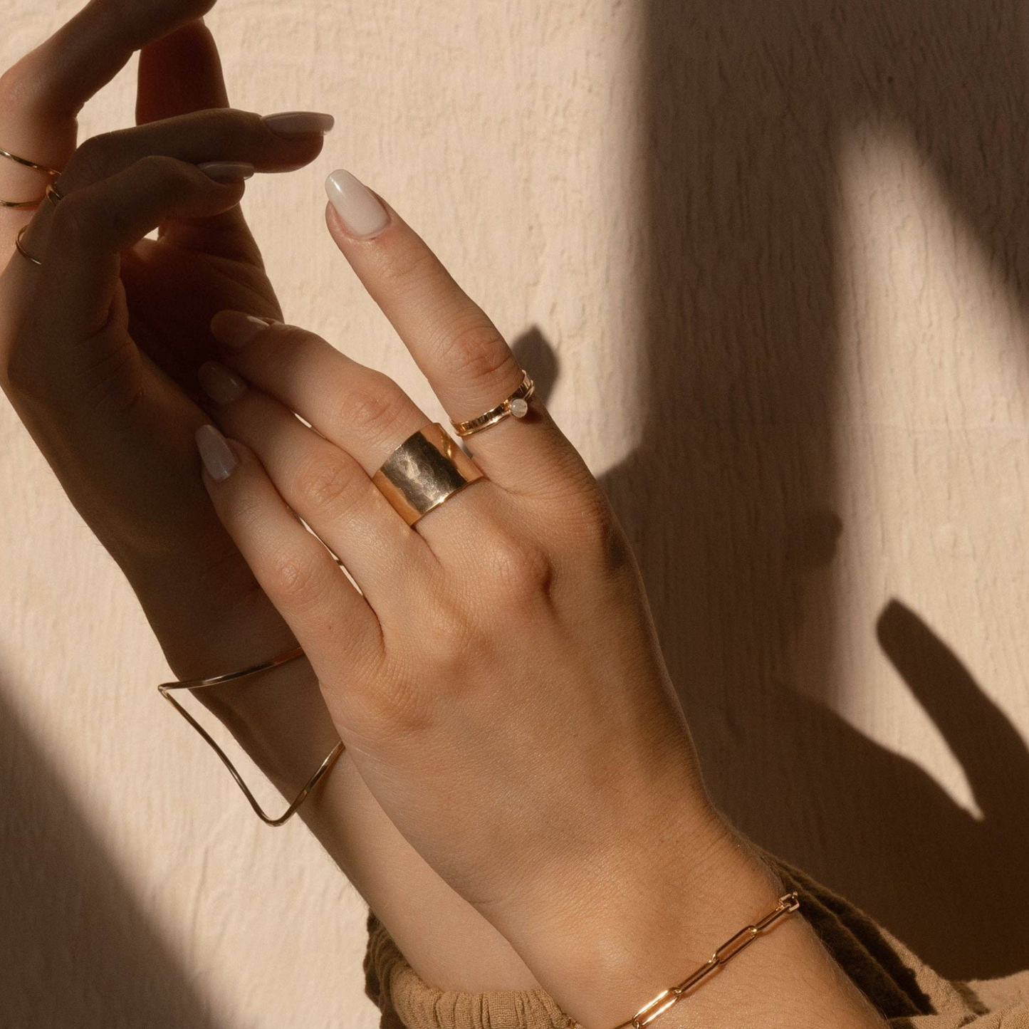 LIANA RING / REGENBOGEN MONDSTEIN