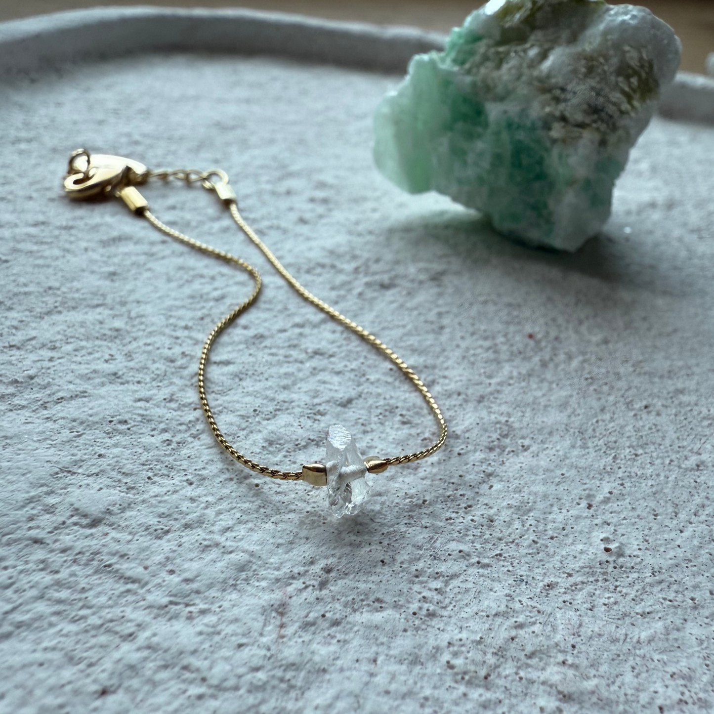 CLEAR LIGHT ARMBAND / BERGKRISTALL
