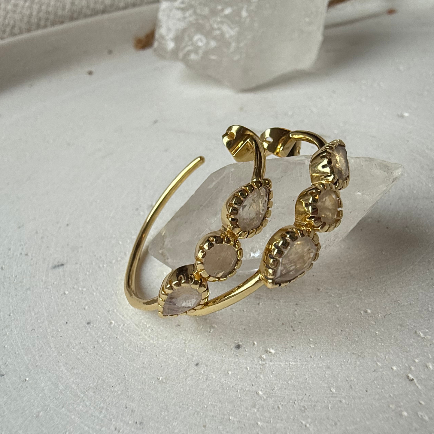 MOONBOW HOOPS / REGENBOGEN-MONDSTEIN